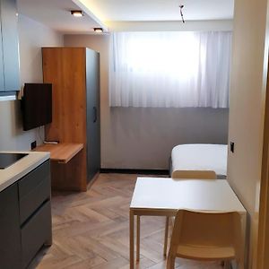Studio Lit King-Size au Sous-Sol